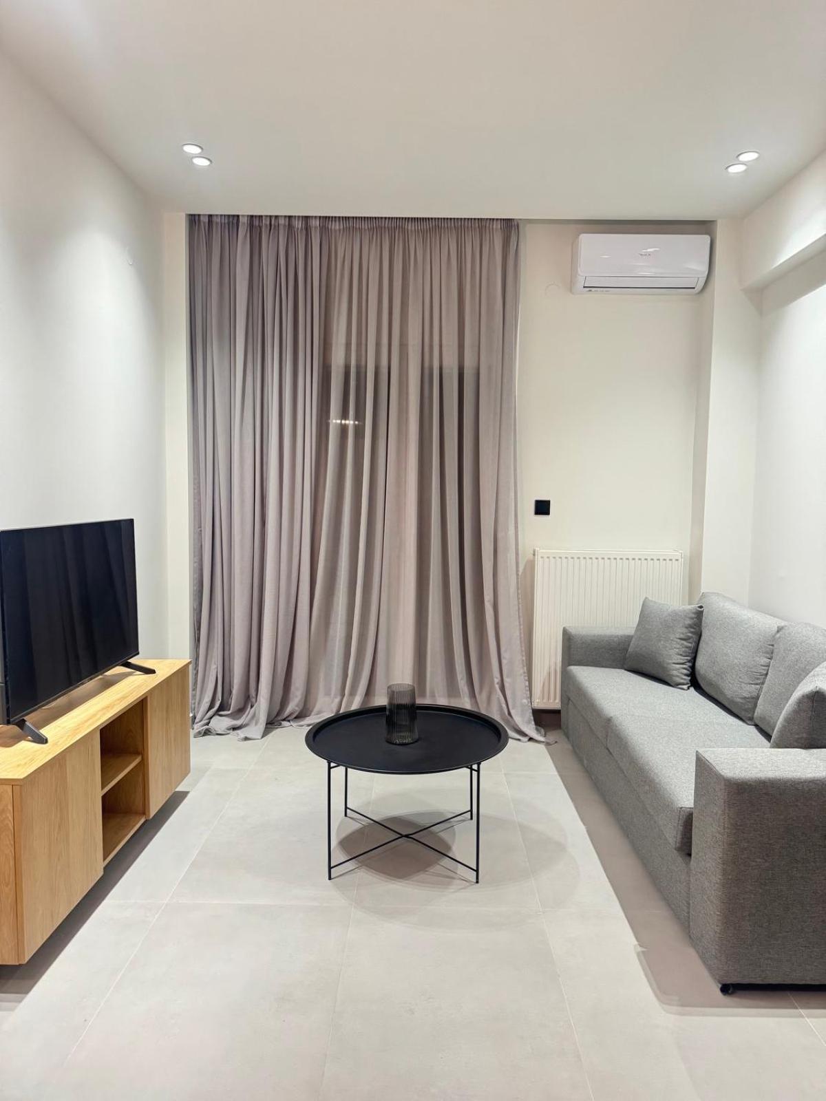 Luna-Your Urban Stay Thessaloniki Buitenkant foto