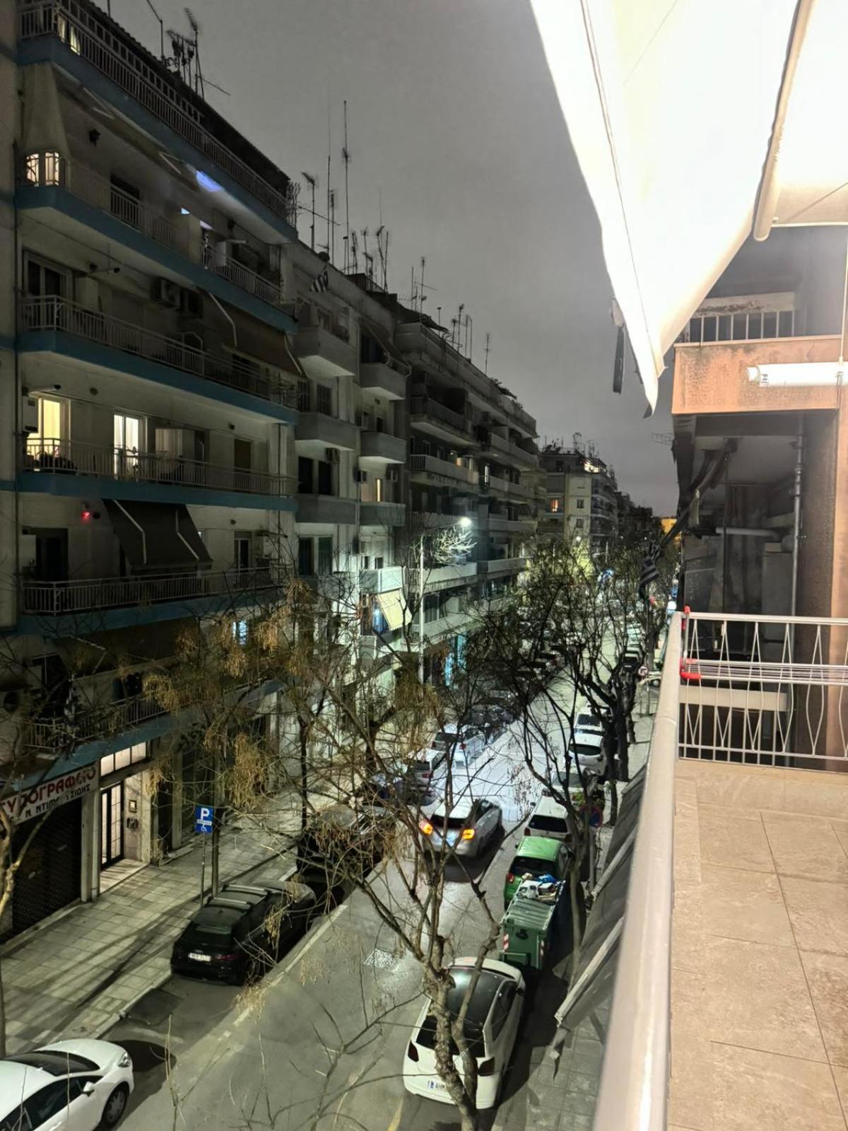 Luna-Your Urban Stay Thessaloniki Buitenkant foto
