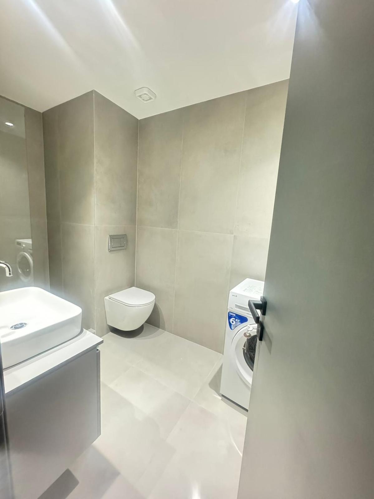 Luna-Your Urban Stay Thessaloniki Buitenkant foto