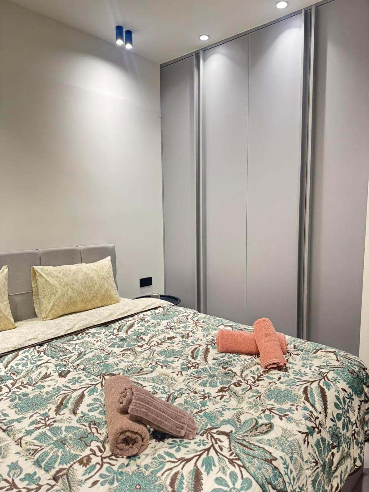 Luna-Your Urban Stay Thessaloniki Buitenkant foto